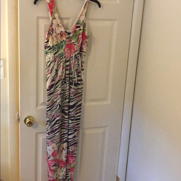 Dress - Picture 1 of 3